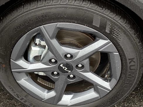 Used 2025 Kia K4 FWD image 23