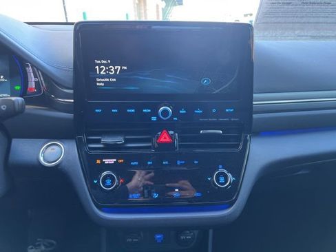 Used 2020 Hyundai Ioniq Limited image 34