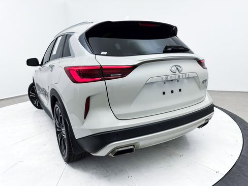 Used 2021 INFINITI QX50 Luxe w/ Appearance Package image 9