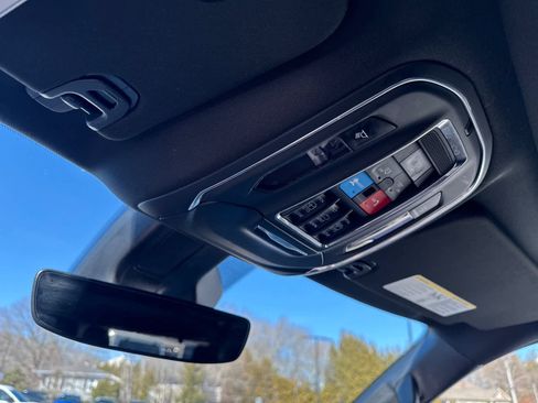 Used 2024 Jeep Wagoneer Series II image 25