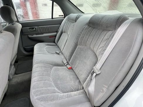Used 1998 Buick Century Custom image 11