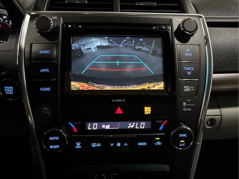 Used 2017 Toyota Camry XLE w/ Moonroof Package FWD image 6