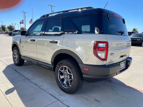Used 2024 Ford Bronco Sport Badlands image 3