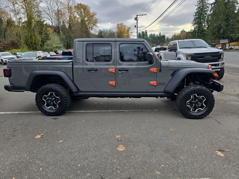Used 2023 Jeep Gladiator Rubicon w/ Cold Weather Group image 7