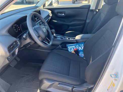 Certified 2023 Honda HR-V LX image 33