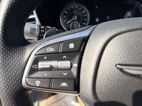 Used 2025 Genesis G70 2.5T image 29