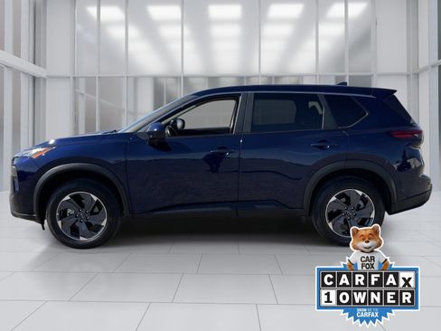 Certified 2025 Nissan Rogue SV FWD image 3