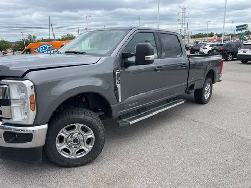 Used 2025 Ford F250 XLT AWD/4WD image 6