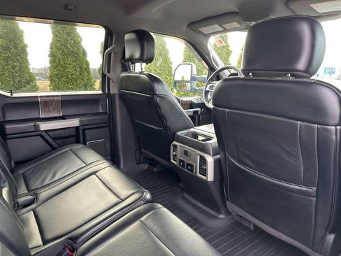 Used 2018 Ford F250 Lariat w/ Lariat Value Package image 36