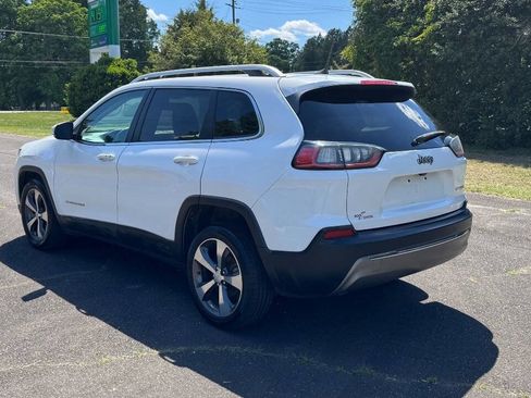 Used 2019 Jeep Cherokee Limited FWD image 6