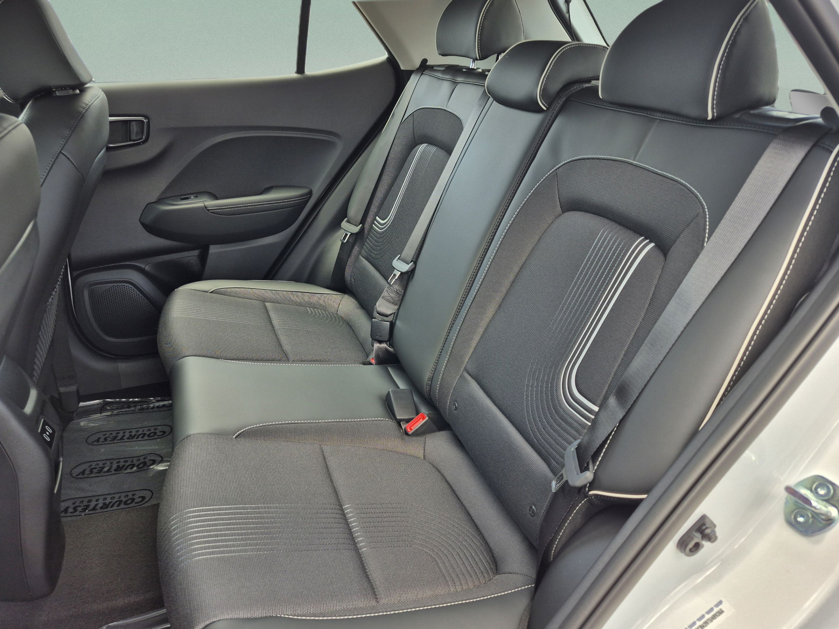 New 2026 Hyundai Venue SEL FWD image 16
