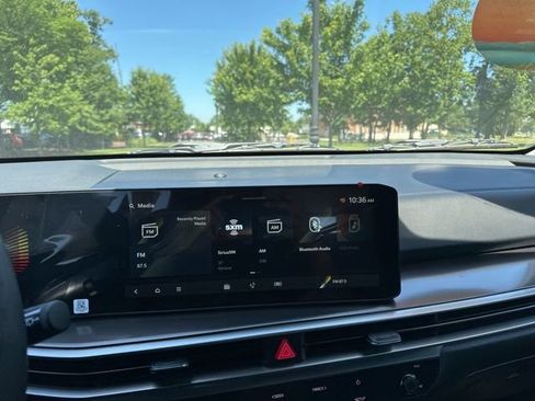 New 2026 Kia Sorento LX FWD image 11