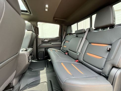 Certified 2025 GMC Sierra 1500 AT4 w/ AT4 Preferred Package image 36