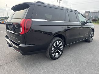 Used 2025 Ford Expedition Max Platinum w/ Driver's Package AWD/4WD video 3