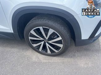 Used 2024 Volkswagen Taos SE video 2