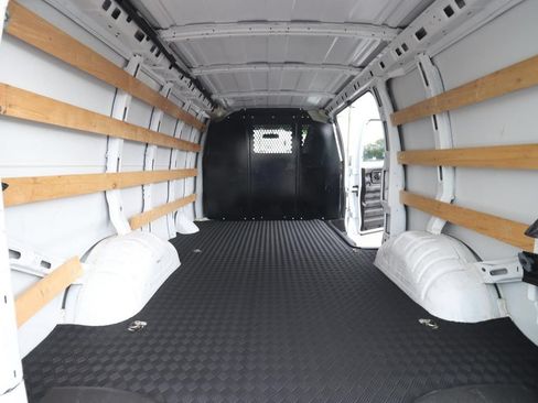 Used 2024 Chevrolet Express 2500 w/ Driver Convenience Package RWD image 14