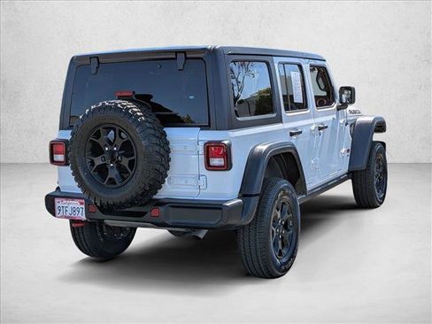Used 2022 Jeep Wrangler Unlimited Rubicon AWD/4WD image 5