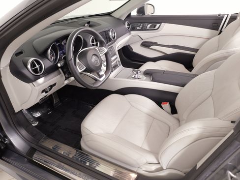 Used 2017 Mercedes-Benz SL 450 image 33