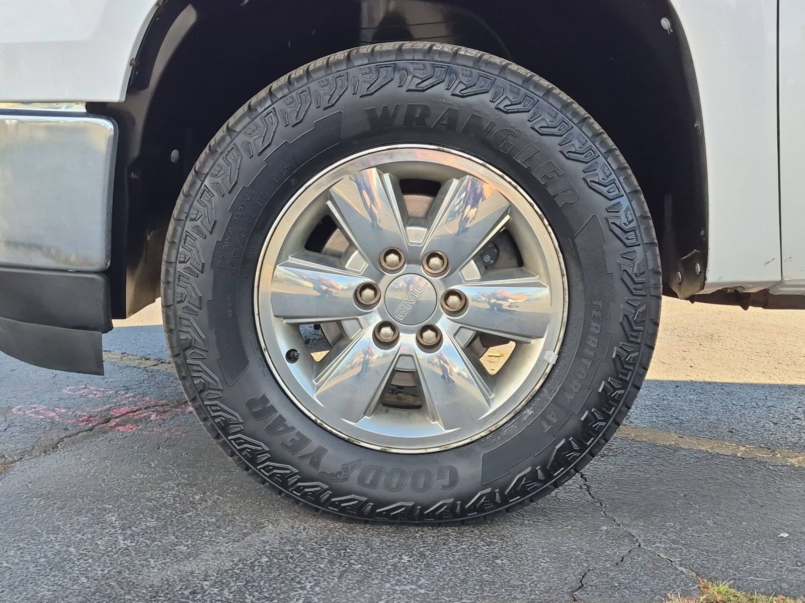Used 2009 GMC Sierra 1500 SLT w/ SLT Convenience Package AWD/4WD image 11