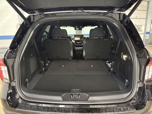 New 2026 Ford Explorer Tremor w/ Tremor Convenience Package image 24