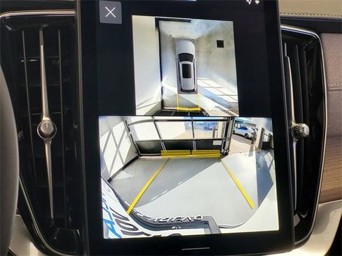 New 2026 Volvo XC90 B6 Ultra w/ Protection Package image 14