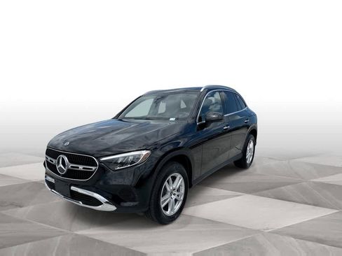 Used 2026 Mercedes-Benz GLC 300 image 4