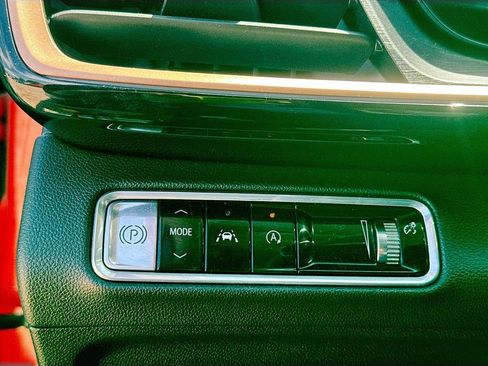 Used 2025 Buick Envision Sport Touring AWD/4WD image 21
