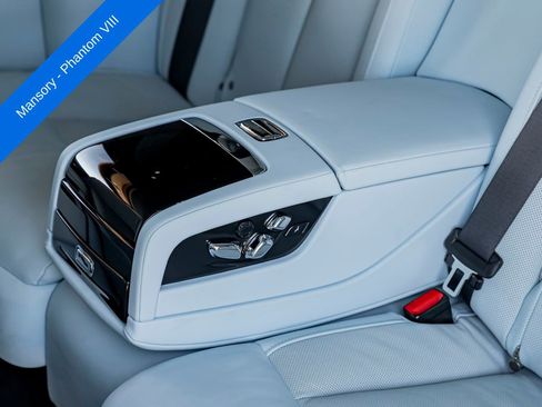 Used 2023 Rolls-Royce Phantom Sedan w/ The Phantom Package RWD image 19