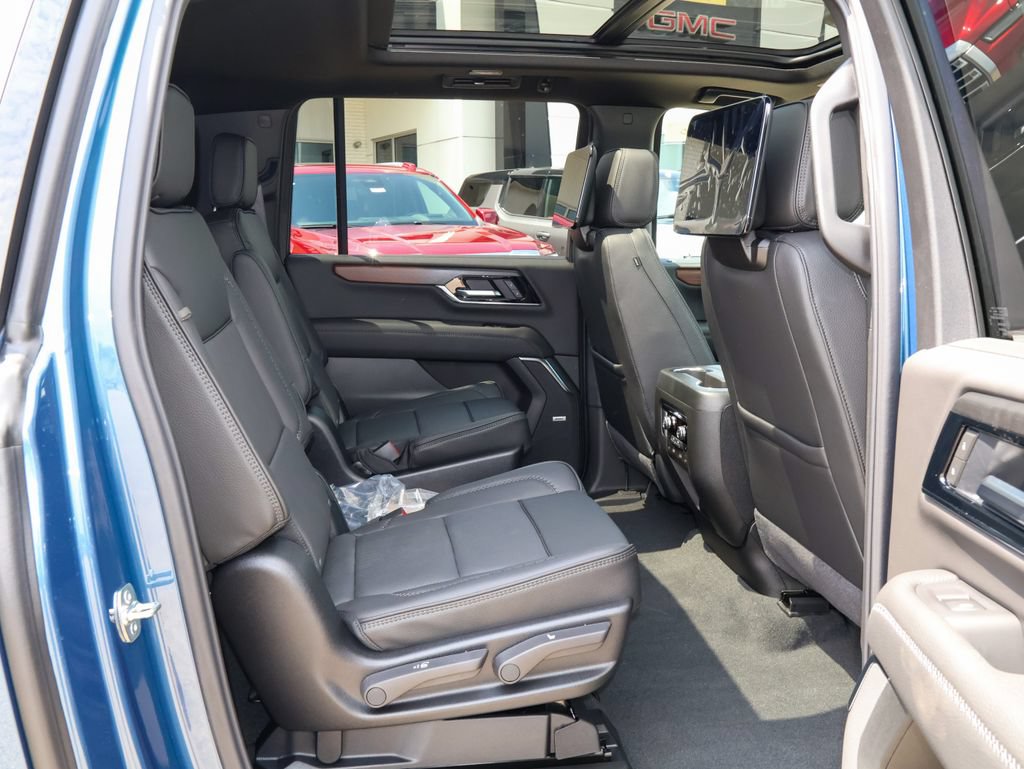 New 2026 GMC Yukon XL Denali w/ Denali Reserve Package AWD/4WD image 39