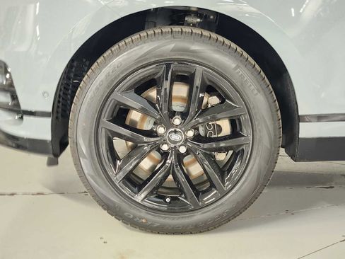 Used 2026 Land Rover Range Rover Velar Dynamic SE AWD/4WD image 15