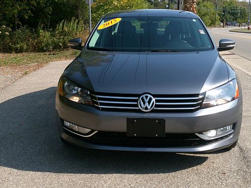 Used 2015 Volkswagen Passat 1.8T Limited Edition image 2