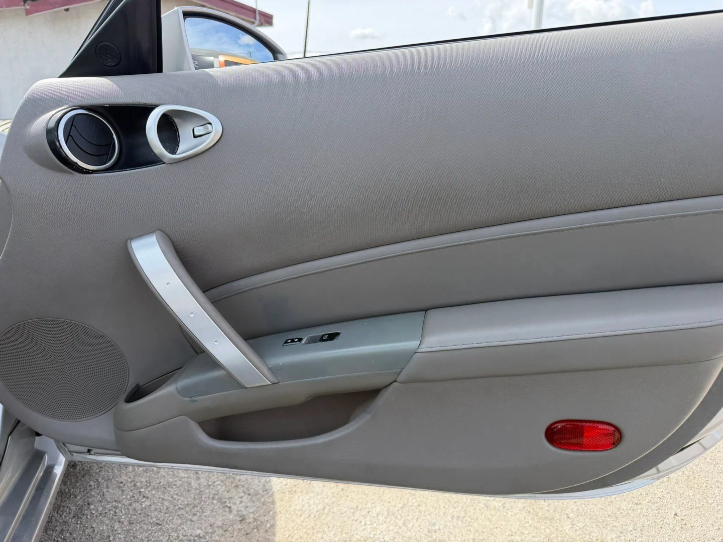 Used 2008 Nissan 350Z Touring RWD image 12