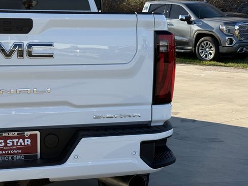 New 2026 GMC Sierra 2500 Denali Ultimate image 7