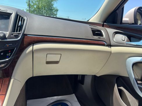 Used 2016 Buick Regal FWD image 28