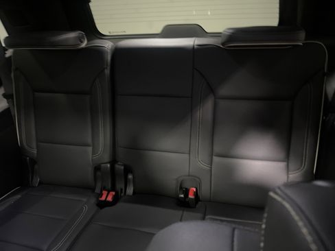 Used 2022 Chevrolet Tahoe Premier AWD/4WD image 19