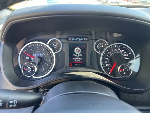 Used 2025 RAM 1500 Big Horn AWD/4WD image 40