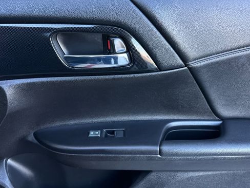 Used 2015 Honda Accord Sport image 17