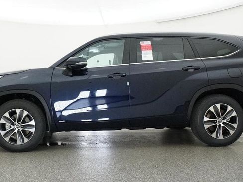 New 2026 Toyota Highlander XLE image 19