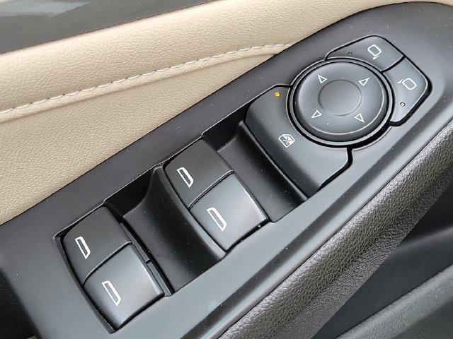 Certified 2023 Chevrolet Traverse LS FWD image 22