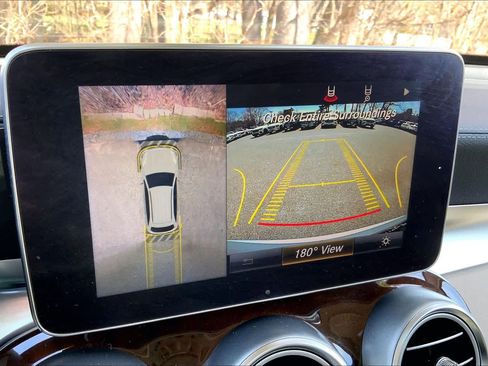 Used 2019 Mercedes-Benz GLC 300 4MATIC image 29