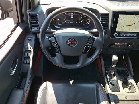 Used 2023 Nissan Frontier PRO-4X w/ Pro-4X Premium Package AWD/4WD image 11