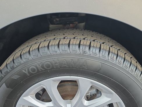 Used 2019 Chevrolet Equinox LT AWD/4WD image 11