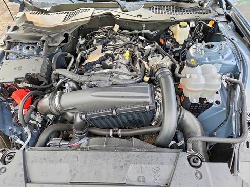 Used 2025 Ford Mustang Coupe RWD image 9