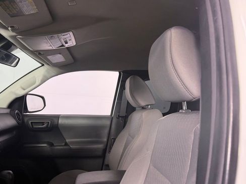 Used 2022 Toyota Tacoma SR image 22
