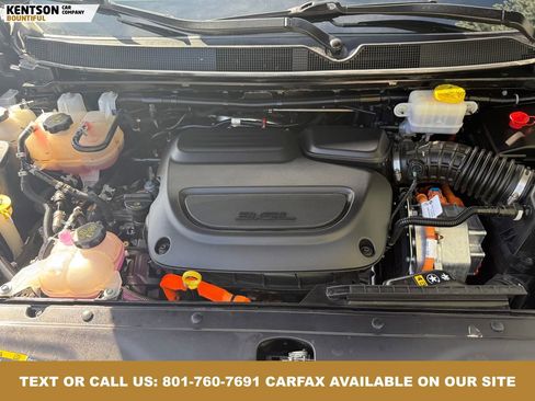 Used 2024 Chrysler Pacifica Select image 37