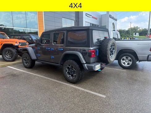 Used 2022 Jeep Wrangler Unlimited Rubicon 4xe w/ Cold Weather Group AWD/4WD image 5