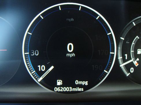 Used 2017 Jaguar XF Prestige image 14