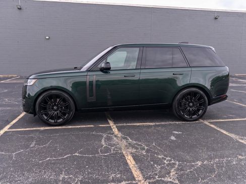 Used 2024 Land Rover Range Rover SE AWD/4WD image 4