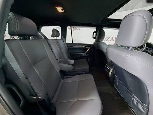 Used 2023 Lexus GX 460 Premium AWD/4WD image 34