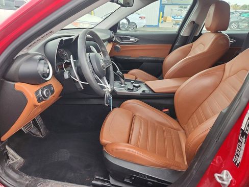 Used 2018 Alfa Romeo Giulia Ti Sport w/ Quick Order Package 22S Sport AWD/4WD image 6